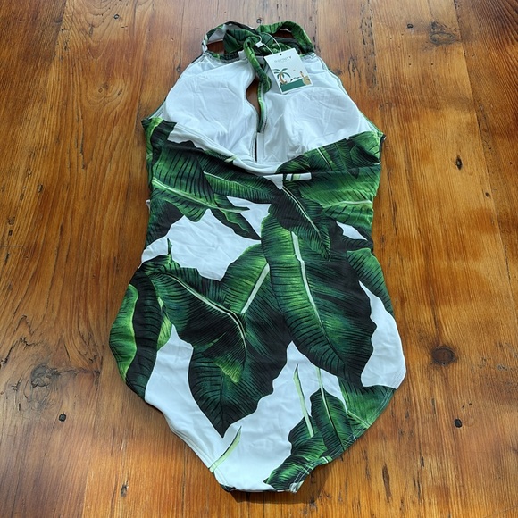 B2PRITY Tropical Palm Frond Leaf V-Neck Ruched‎ Halter 1pc Monokini medium  NWT - Picture 11 of 16